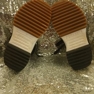 Chuck Taylor converse